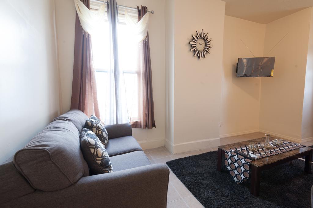 Studio&1 Bedroom Apartments - Bronx New York Buitenkant foto